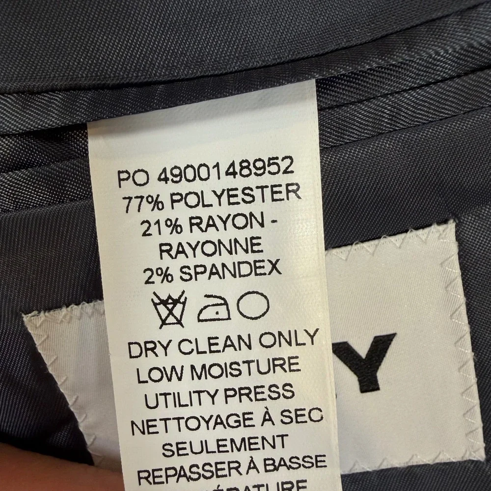 DKNY Duran Men Charcoal Grey 2 Piece Suit 40R 33W DNUR217W0020 New